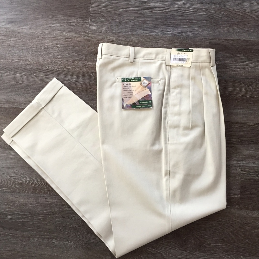 Roundtree & Yorke Khaki’s Classic Fit Waist 34